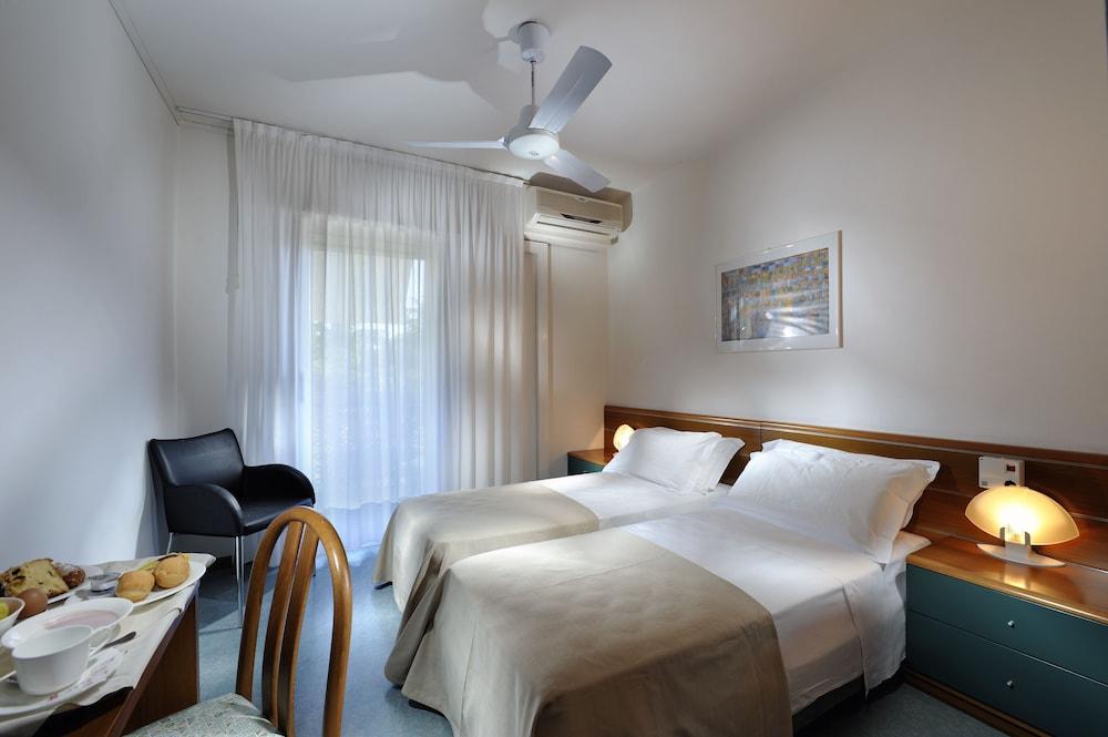 Hotel Delle Nazioni Lignano Sabbiadoro Buitenkant foto